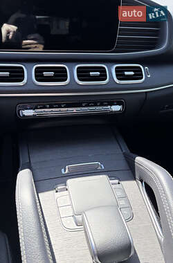 Позашляховик / Кросовер Mercedes-Benz GLE-Class 2021 в 