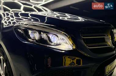 Позашляховик / Кросовер Mercedes-Benz GLE-Class 2016 в 