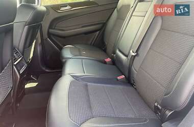 Позашляховик / Кросовер Mercedes-Benz GLE-Class 2017 в 