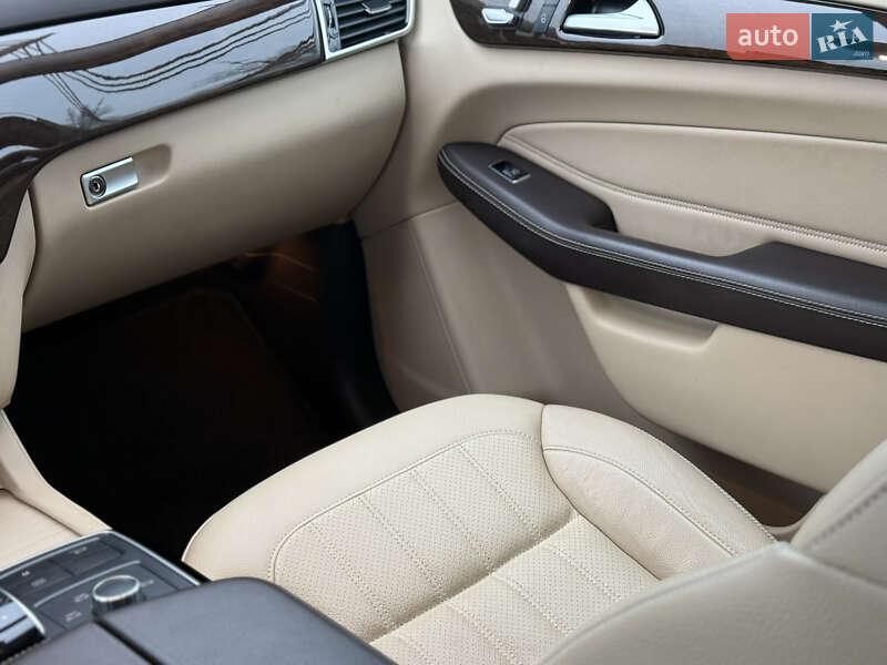 Позашляховик / Кросовер Mercedes-Benz GLE-Class 2015 в Києві