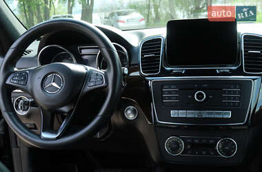 Позашляховик / Кросовер Mercedes-Benz GLE-Class 2018 в  фото 26 Позашляховик / Кросовер Mercedes-Benz GLE-Class 2018 в