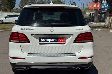 Внедорожник / Кроссовер Mercedes-Benz GLE-Class 2015 в 
