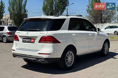 Внедорожник / Кроссовер Mercedes-Benz GLE-Class 2015 в 