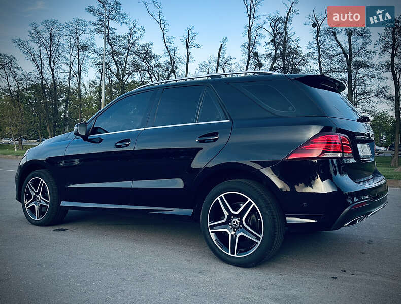 Позашляховик / Кросовер Mercedes-Benz GLE-Class 2016 в Києві