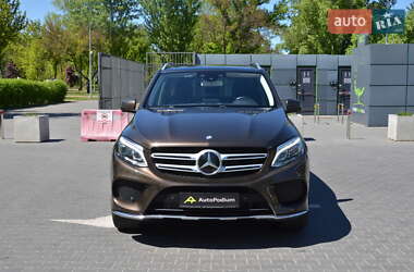 Внедорожник / Кроссовер Mercedes-Benz GLE-Class 2015 в 