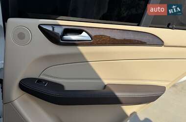 Внедорожник / Кроссовер Mercedes-Benz GLE-Class 2017 в 