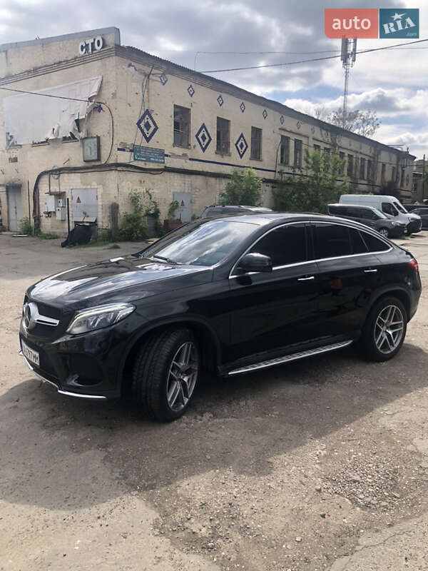 Mercedes-Benz GLE-Class 2015