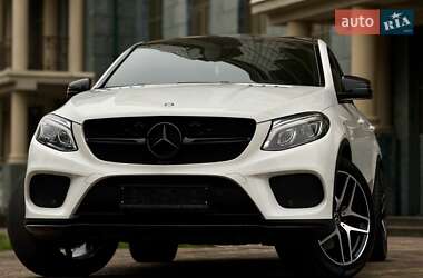 Внедорожник / Кроссовер Mercedes-Benz GLE-Class 2016 в 