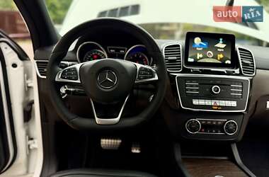Внедорожник / Кроссовер Mercedes-Benz GLE-Class 2016 в 