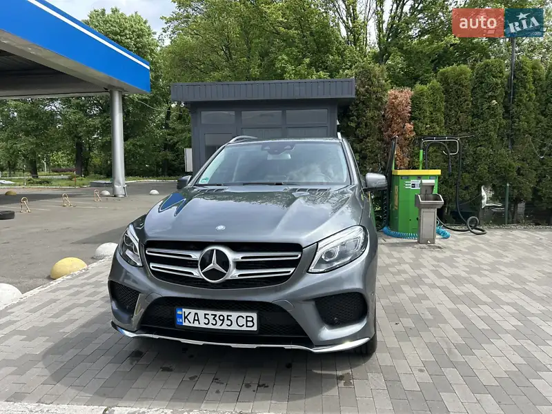 Позашляховик / Кросовер Mercedes-Benz GLE-Class 2017 в 