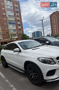 Внедорожник / Кроссовер Mercedes-Benz GLE-Class 2015 в 