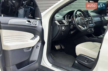 Позашляховик / Кросовер Mercedes-Benz GLE-Class 2016 в 