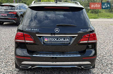 Позашляховик / Кросовер Mercedes-Benz GLE-Class 2016 в 