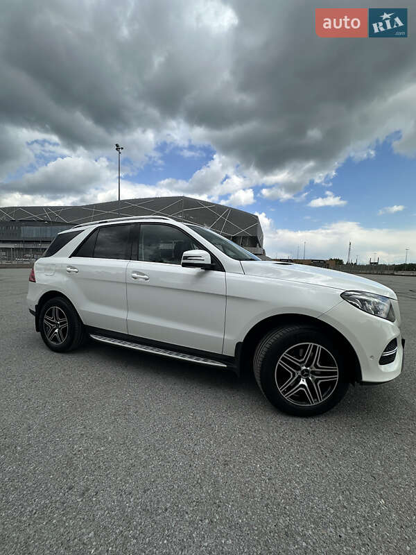 Внедорожник / Кроссовер Mercedes-Benz GLE-Class 2016 в Львове