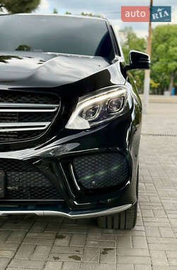 Позашляховик / Кросовер Mercedes-Benz GLE-Class 2017 в 