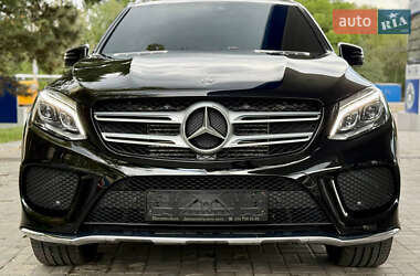 Позашляховик / Кросовер Mercedes-Benz GLE-Class 2017 в 