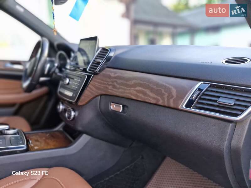 Внедорожник / Кроссовер Mercedes-Benz GLE-Class 2016 в Тернополе