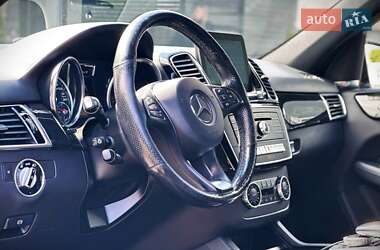 Внедорожник / Кроссовер Mercedes-Benz GLE-Class 2016 в 