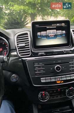 Позашляховик / Кросовер Mercedes-Benz GLE-Class 2015 в 
