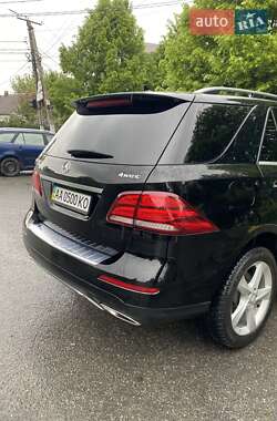 Позашляховик / Кросовер Mercedes-Benz GLE-Class 2015 в 