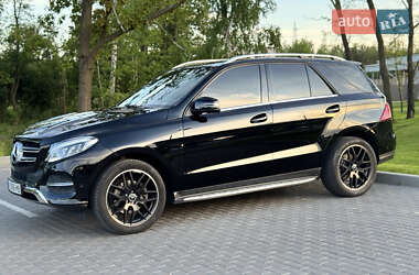 Внедорожник / Кроссовер Mercedes-Benz GLE-Class 2016 в 