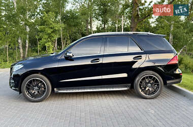 Внедорожник / Кроссовер Mercedes-Benz GLE-Class 2016 в 