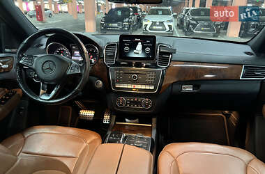 Внедорожник / Кроссовер Mercedes-Benz GLE-Class 2016 в 