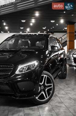 Внедорожник / Кроссовер Mercedes-Benz GLE-Class 2016 в 