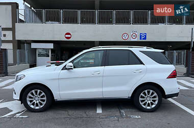 Внедорожник / Кроссовер Mercedes-Benz GLE-Class 2015 в 