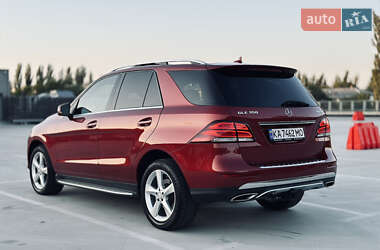 Внедорожник / Кроссовер Mercedes-Benz GLE-Class 2016 в 