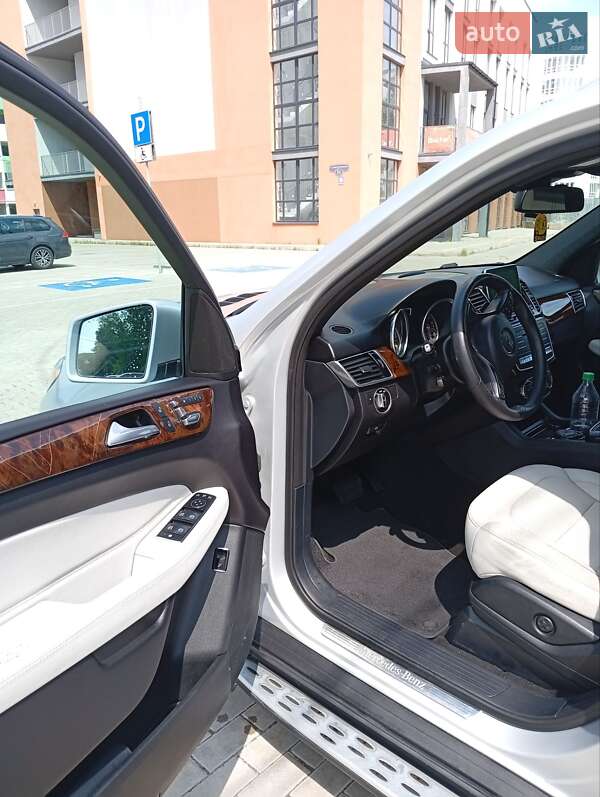 Внедорожник / Кроссовер Mercedes-Benz GLE-Class 2015 в Львове