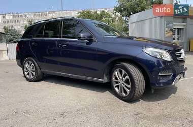 Внедорожник / Кроссовер Mercedes-Benz GLE-Class 2016 в 