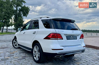 Внедорожник / Кроссовер Mercedes-Benz GLE-Class 2018 в 