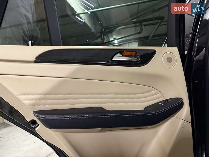 Позашляховик / Кросовер Mercedes-Benz GLE-Class 2015 в Києві