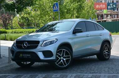 Позашляховик / Кросовер Mercedes-Benz GLE-Class 2016 в 