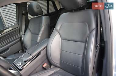 Позашляховик / Кросовер Mercedes-Benz GLE-Class 2016 в 