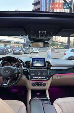 Внедорожник / Кроссовер Mercedes-Benz GLE-Class 2016 в 