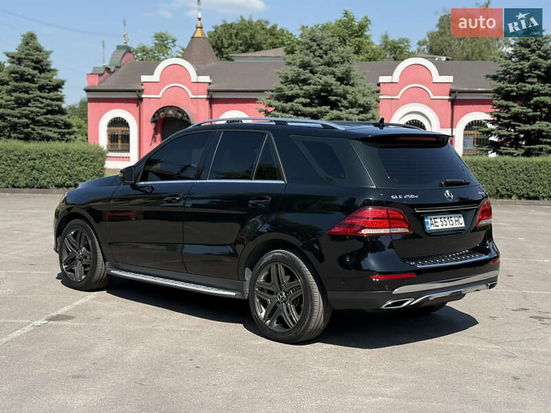 Внедорожник / Кроссовер Mercedes-Benz GLE-Class 2016 в Днепре