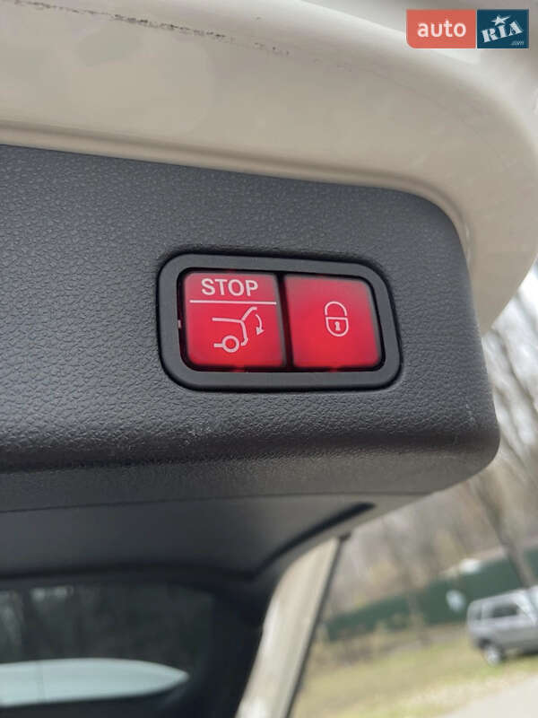 Внедорожник / Кроссовер Mercedes-Benz GLE-Class 2017 в Киеве