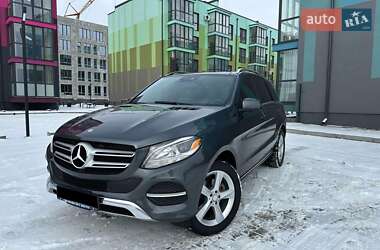 Внедорожник / Кроссовер Mercedes-Benz GLE-Class 2016 в 