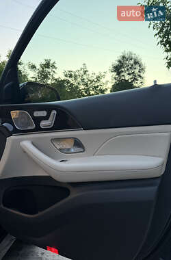 Внедорожник / Кроссовер Mercedes-Benz GLE-Class 2019 в 