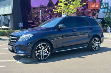 Внедорожник / Кроссовер Mercedes-Benz GLE-Class 2016 в 