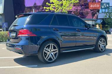 Внедорожник / Кроссовер Mercedes-Benz GLE-Class 2016 в 