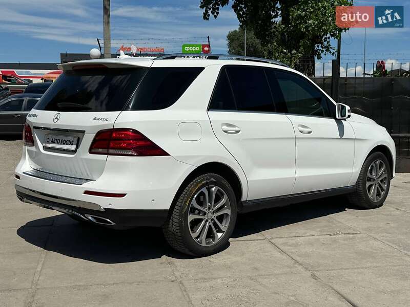 Внедорожник / Кроссовер Mercedes-Benz GLE-Class 2016 в Киеве