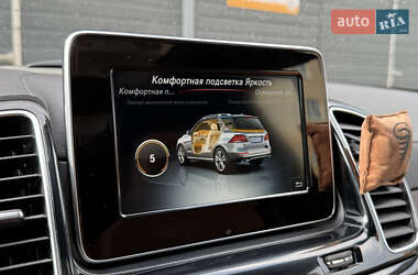 Внедорожник / Кроссовер Mercedes-Benz GLE-Class 2016 в 