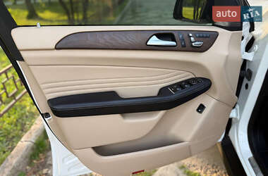 Позашляховик / Кросовер Mercedes-Benz GLE-Class 2017 в 