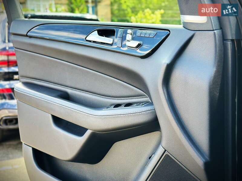 Позашляховик / Кросовер Mercedes-Benz GLE-Class 2016 в Києві