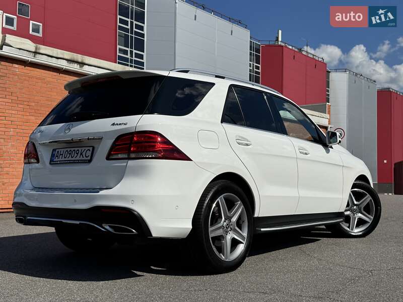 Внедорожник / Кроссовер Mercedes-Benz GLE-Class 2016 в Киеве