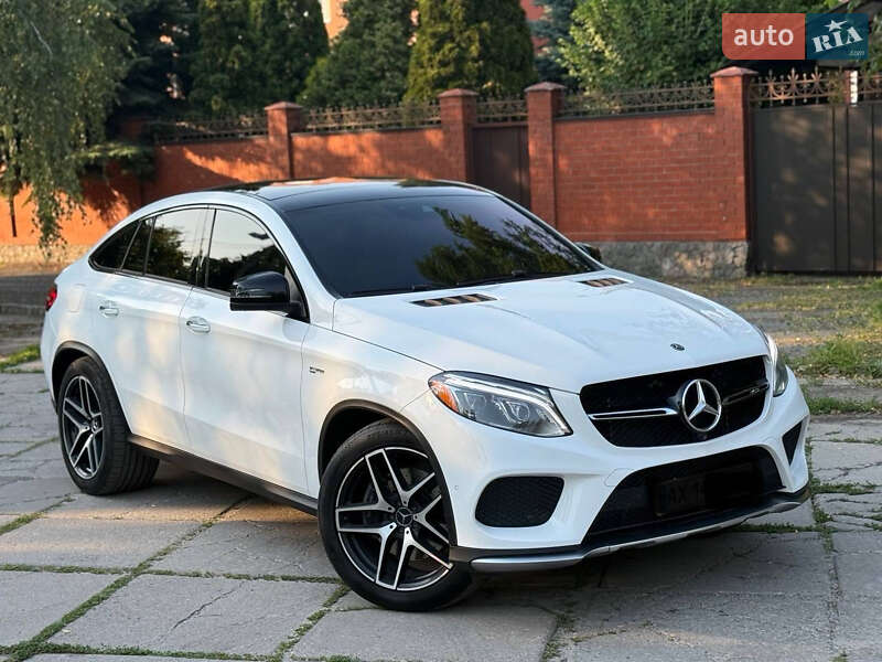 Позашляховик / Кросовер Mercedes-Benz GLE-Class 2017 в 