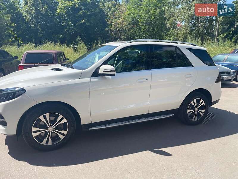 Позашляховик / Кросовер Mercedes-Benz GLE-Class 2015 в Луцьку